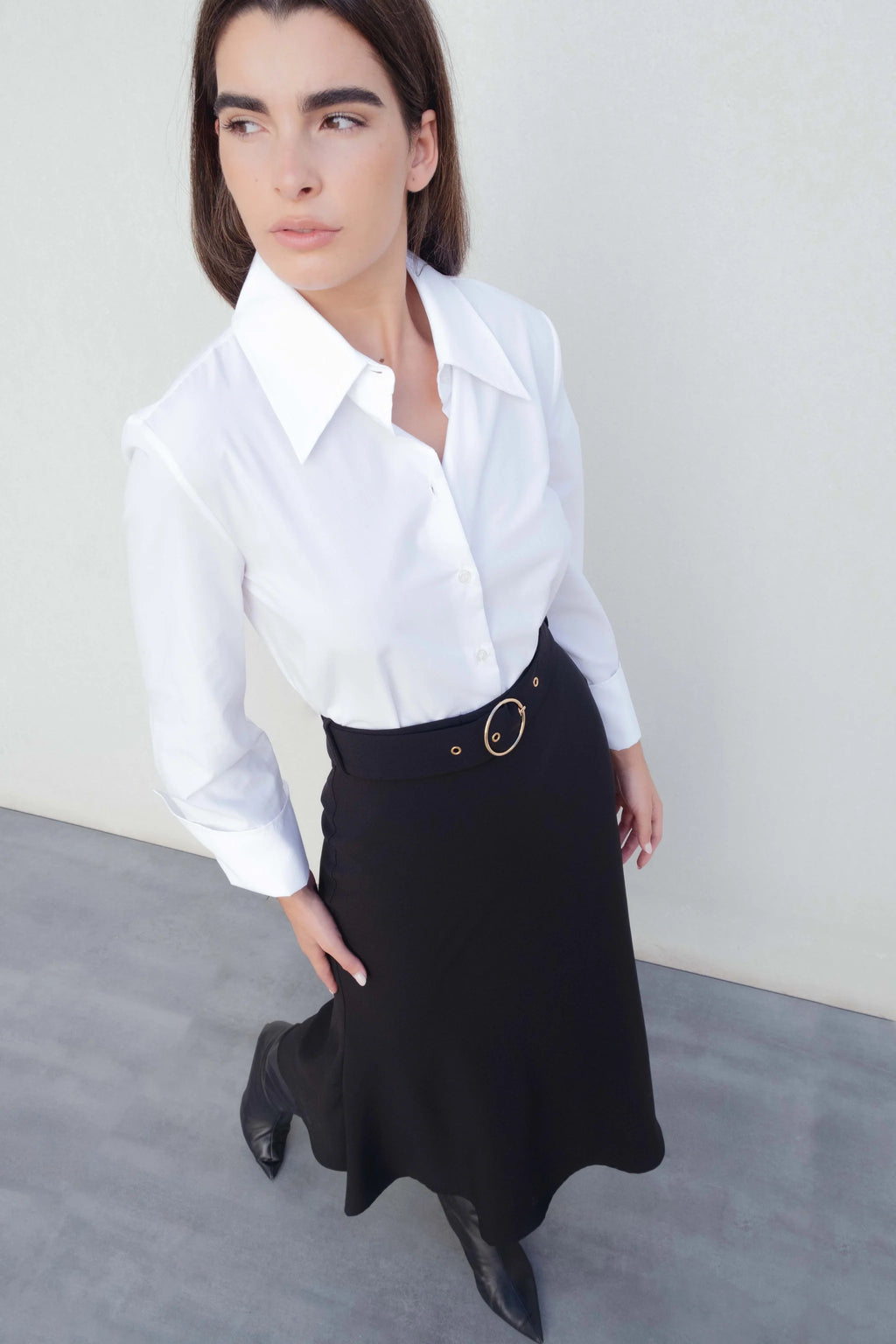 Saia com estrutura e cinto